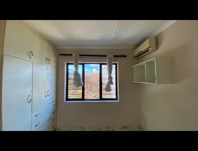 3 BEDROOM FLAT TO LET IN GLENWOOD